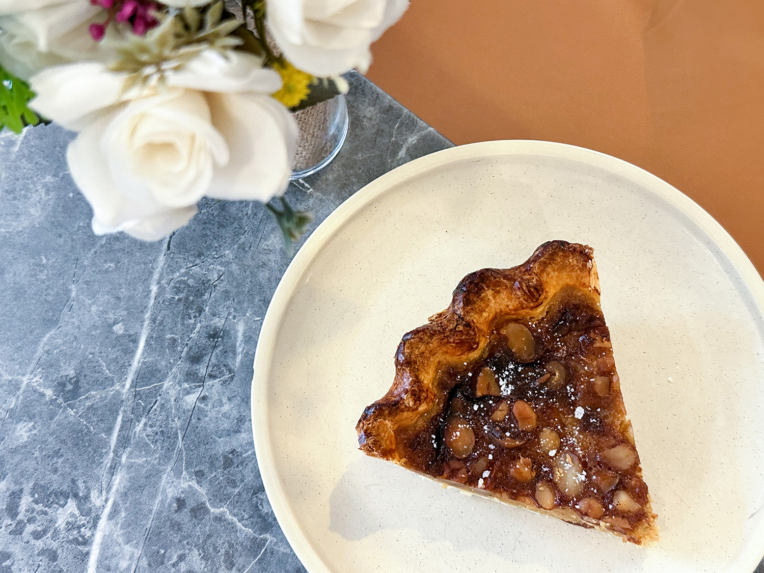 Burnt cheesecake slice